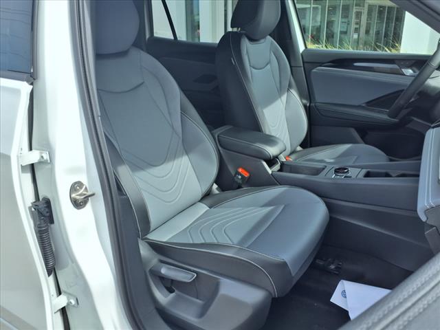 2025 Volkswagen Tiguan 2.0T SE R-Line Black