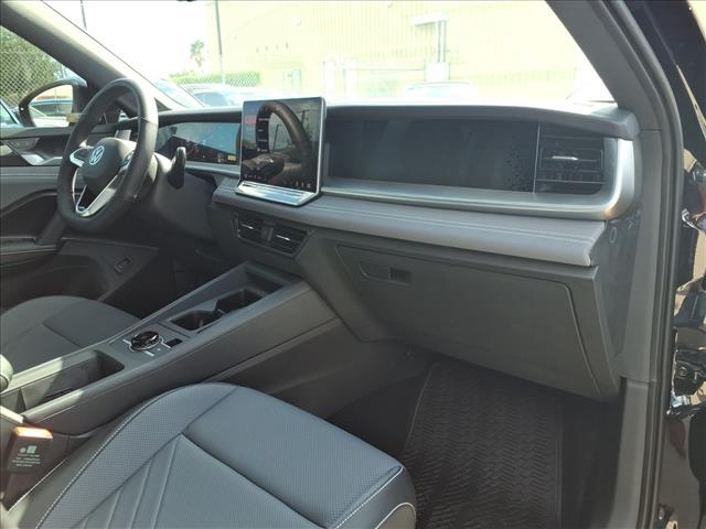 2025 Volkswagen Tiguan 2.0T SE R-Line Black