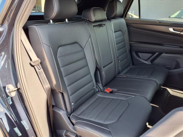 2025 Volkswagen Atlas Cross Sport 2.0T SEL