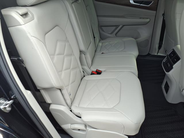 2025 Volkswagen Atlas 2.0T SE