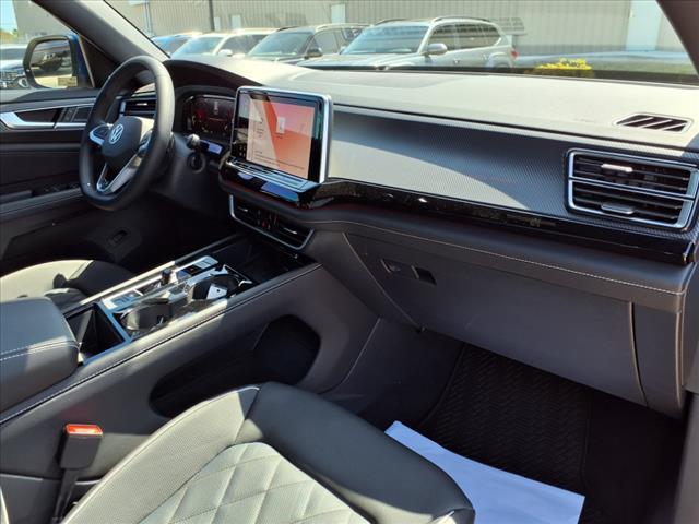 2025 Volkswagen Atlas Cross Sport 2.0T SEL Premium R-Line