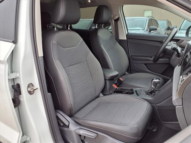 2025 Volkswagen Taos 1.5T SE Black