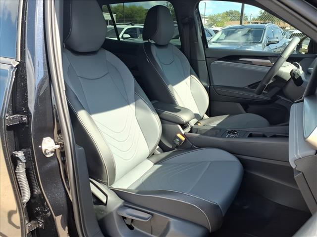 2025 Volkswagen Tiguan 2.0T SE R-Line Black