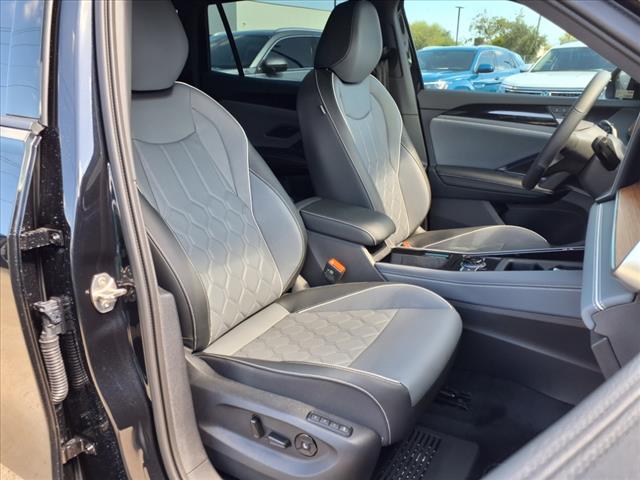 2025 Volkswagen Tiguan 2.0T SEL R-Line