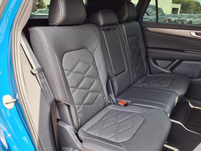 2025 Volkswagen Atlas Cross Sport 2.0T SE w/ Technology