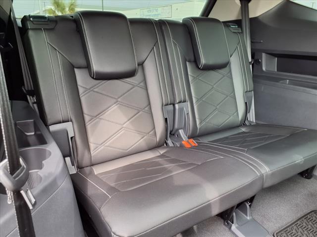 2024 Volkswagen Atlas 2.0T SE w/ Technology