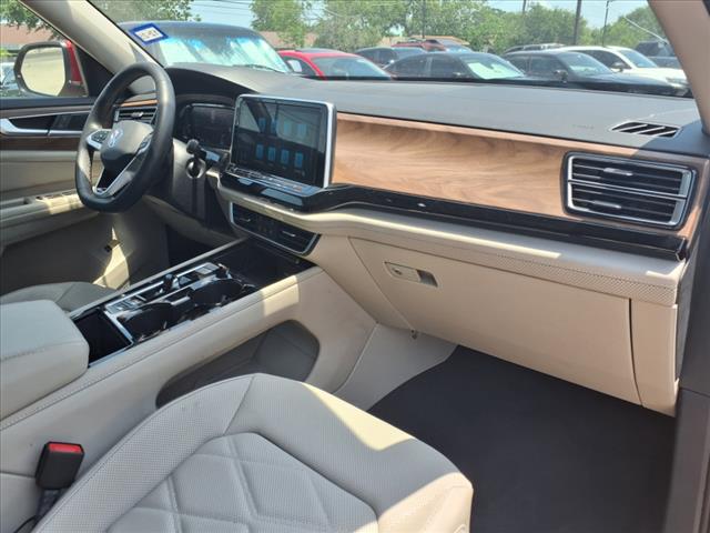2024 Volkswagen Atlas 2.0T SE w/ Technology