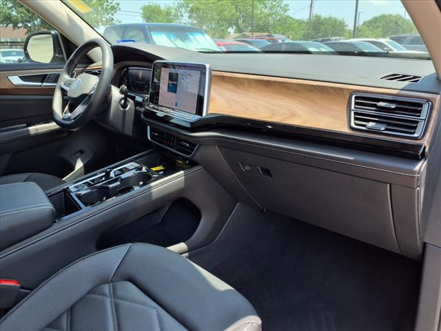 2024 Volkswagen Atlas 2.0T SE w/ Technology