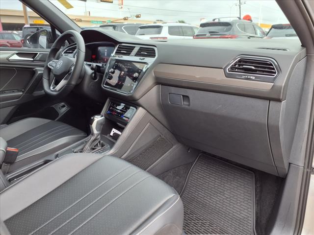 2024 Volkswagen Tiguan 2.0T SE R-Line Black