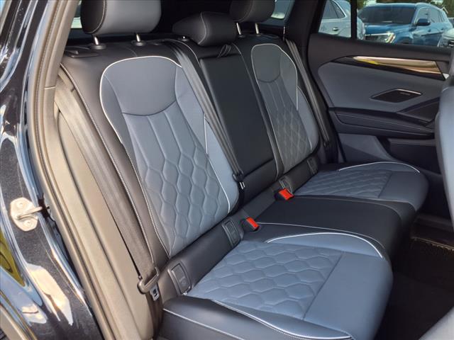 2025 Volkswagen Tiguan 2.0T SEL R-Line