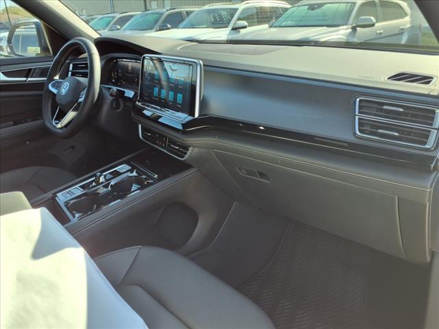 2025 Volkswagen Atlas Cross Sport 2.0T SEL