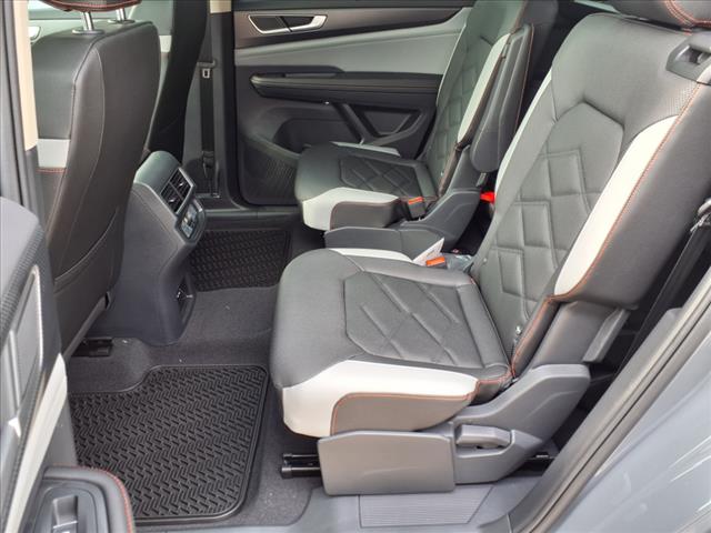 2025 Volkswagen Atlas 2.0T Peak Edition