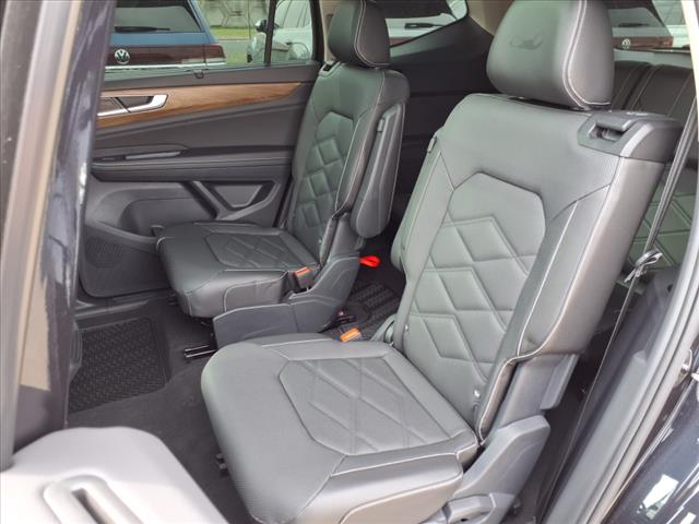 2024 Volkswagen Atlas 2.0T SE w/ Technology