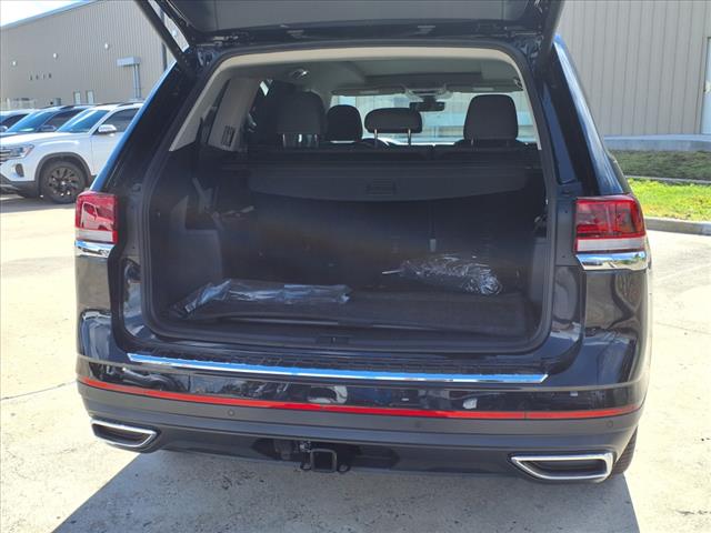 2025 Volkswagen Atlas 2.0T SE w/ Technology