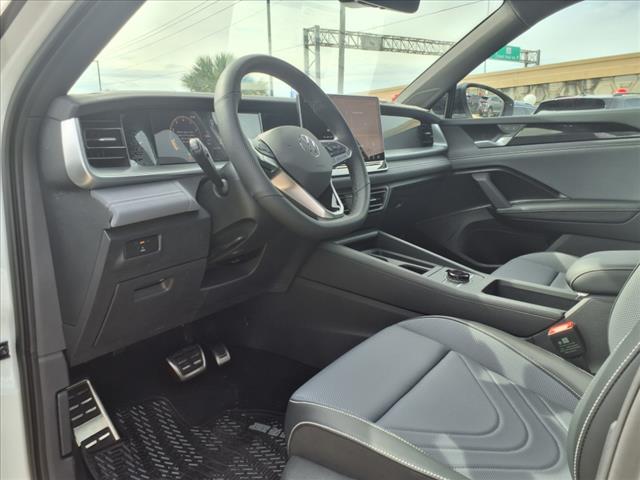 2025 Volkswagen Tiguan 2.0T SE R-Line Black