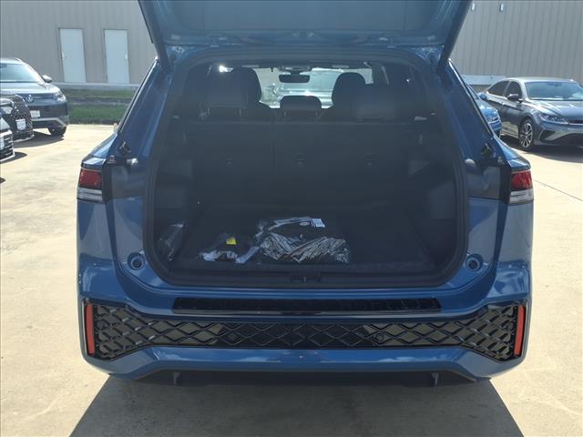 2025 Volkswagen Tiguan SE R-Line Black
