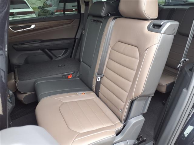 2025 Volkswagen Atlas 2.0T SEL
