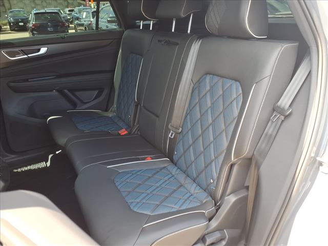 2026 Volkswagen Atlas Cross Sport SEL Premium R-Line 4Motion