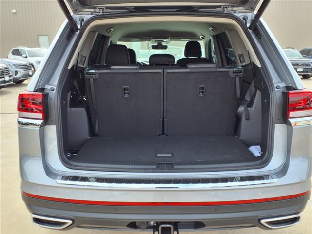 2025 Volkswagen Atlas 2.0T SE