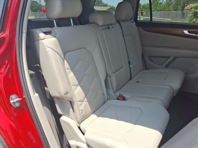 2024 Volkswagen Atlas 2.0T SE w/ Technology