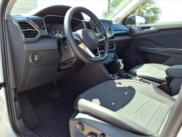 2025 Volkswagen Taos 1.5T SE Black