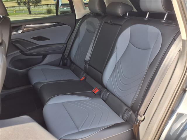 2025 Volkswagen Tiguan 2.0T SE