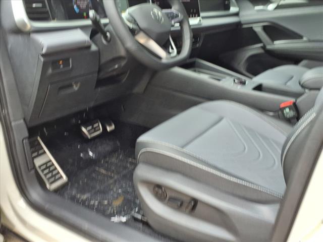 2025 Volkswagen Tiguan 2.0T SE R-Line Black