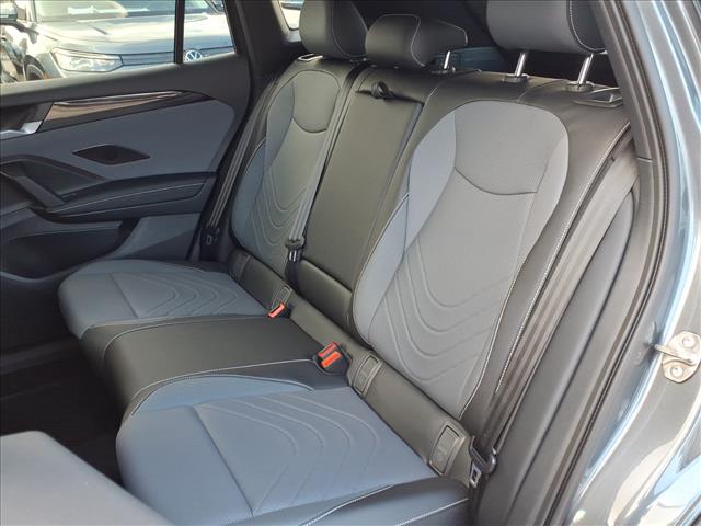 2025 Volkswagen Tiguan SE R-Line Black