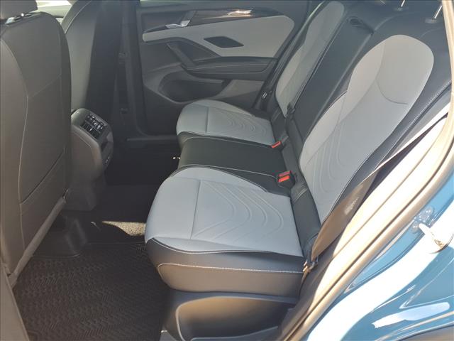 2025 Volkswagen Tiguan SE R-Line Black