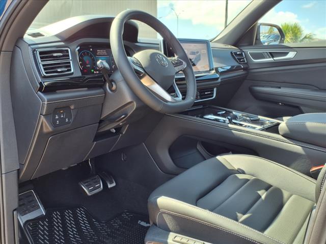 2025 Volkswagen Atlas Cross Sport 2.0T SEL R-Line Black