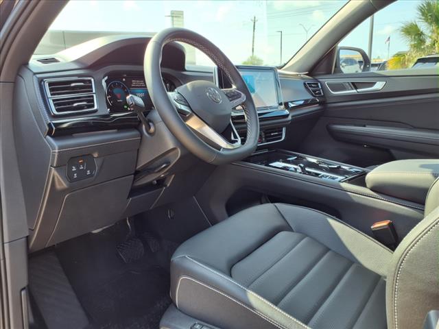 2025 Volkswagen Atlas Cross Sport 2.0T SEL
