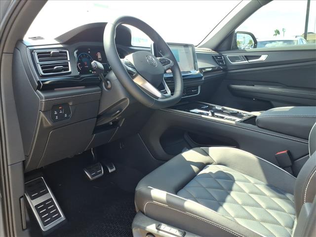 2026 Volkswagen Atlas Cross Sport SEL Premium R-Line 4Motion
