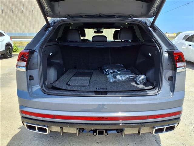 2025 Volkswagen Atlas Cross Sport 2.0T SEL Premium R-Line
