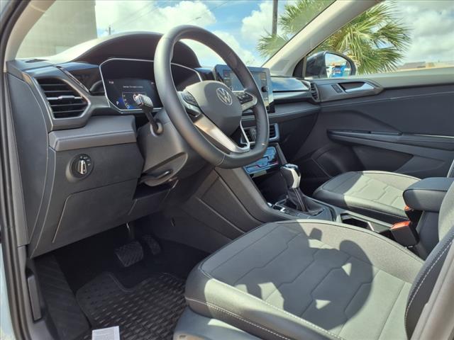 2025 Volkswagen Taos 1.5T SE Black