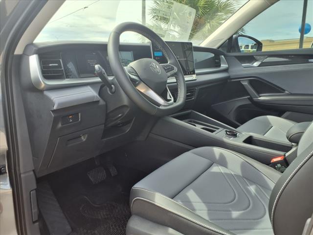 2025 Volkswagen Tiguan 2.0T SE