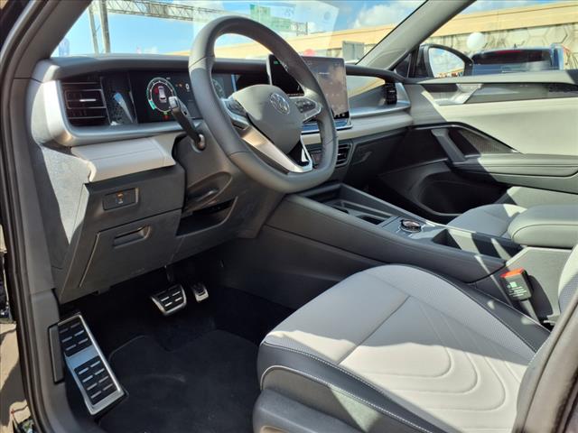 2025 Volkswagen Tiguan 2.0T SE R-Line Black