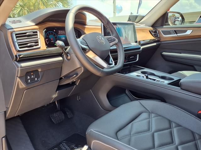 2025 Volkswagen Atlas 2.0T SE