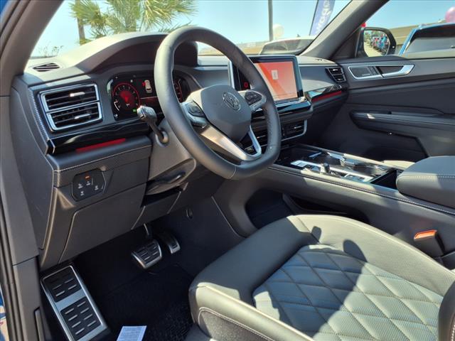 2025 Volkswagen Atlas Cross Sport 2.0T SEL Premium R-Line