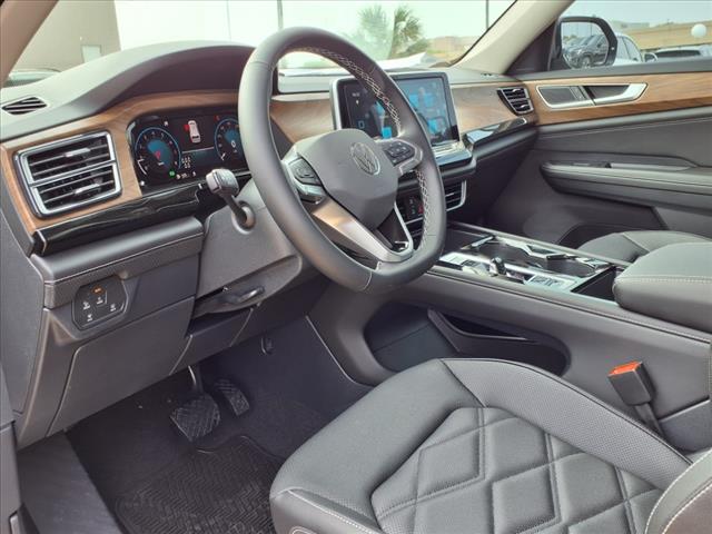2025 Volkswagen Atlas 2.0T SE