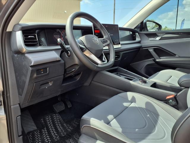 2025 Volkswagen Tiguan 2.0T SE