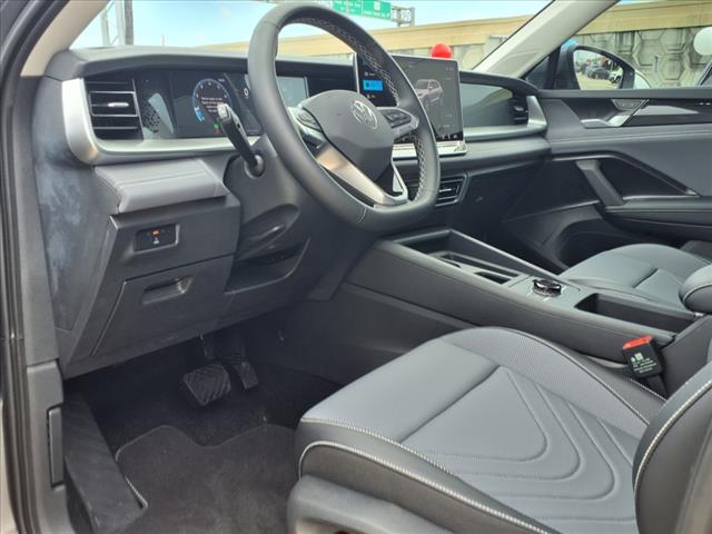 2025 Volkswagen Tiguan 2.0T SE