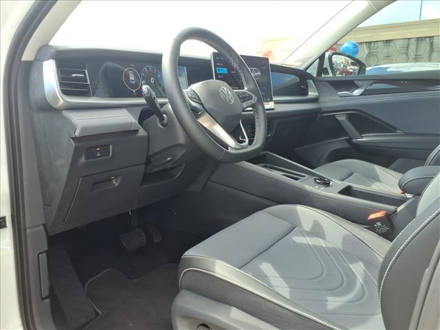 2025 Volkswagen Tiguan 2.0T SE