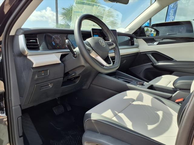 2025 Volkswagen Tiguan 2.0T SE