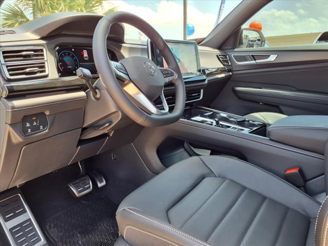 2025 Volkswagen Atlas Cross Sport 2.0T SEL R-Line Black
