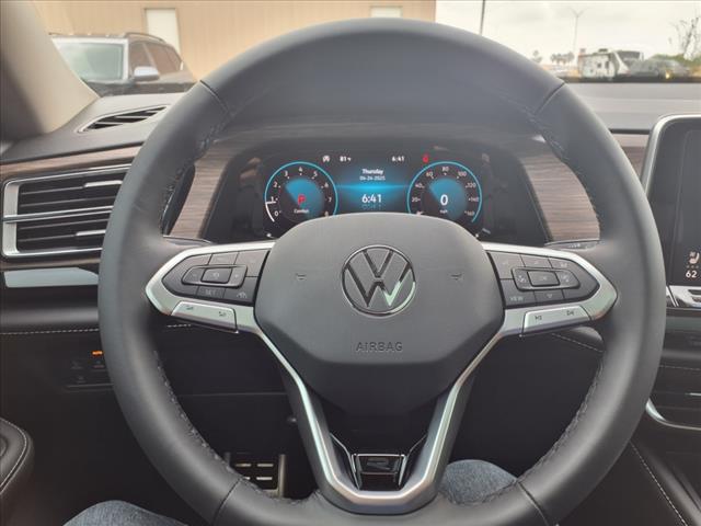 2025 Volkswagen Atlas 2.0T SEL Premium R-Line