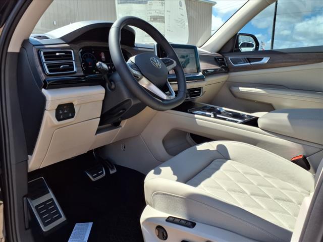 2025 Volkswagen Atlas 2.0T SEL Premium R-Line