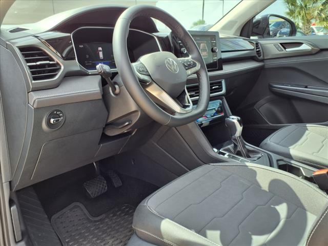 2025 Volkswagen Taos 1.5T SE Black