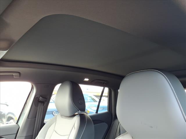 2025 Volkswagen Tiguan SE R-Line Black