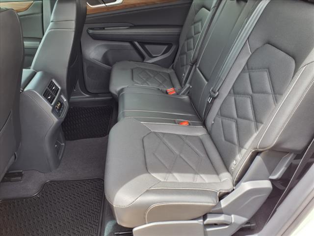 2024 Volkswagen Atlas 2.0T SE