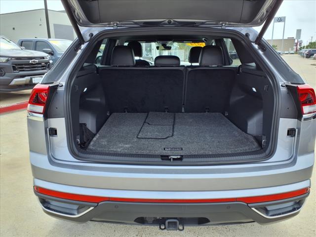 2024 Volkswagen Atlas Cross Sport 2.0T SE w/ Technology